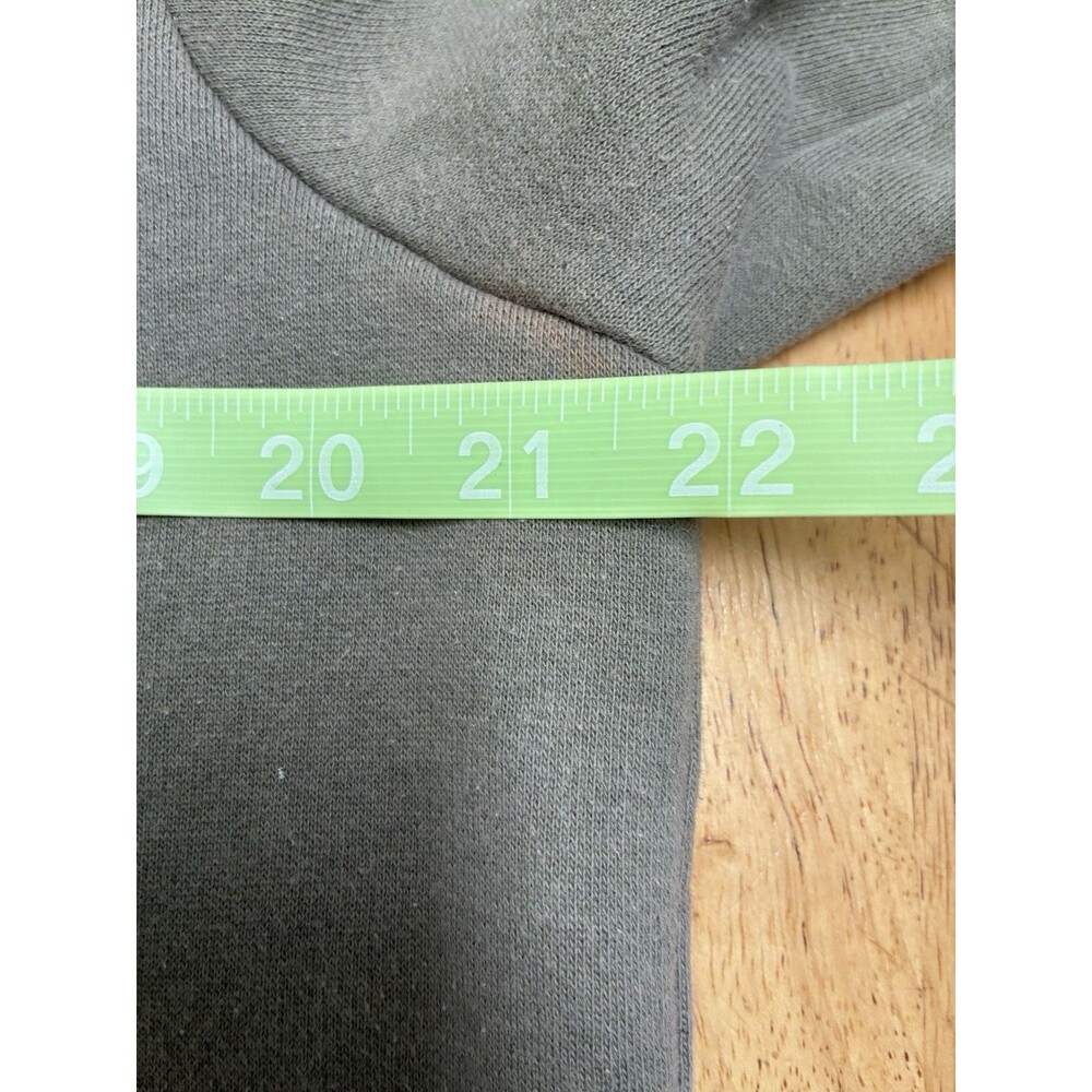 Bobbie Brooks Grey Embroidered Sweatshirt Fleece Size Large Women’s - Picture 8 of 9